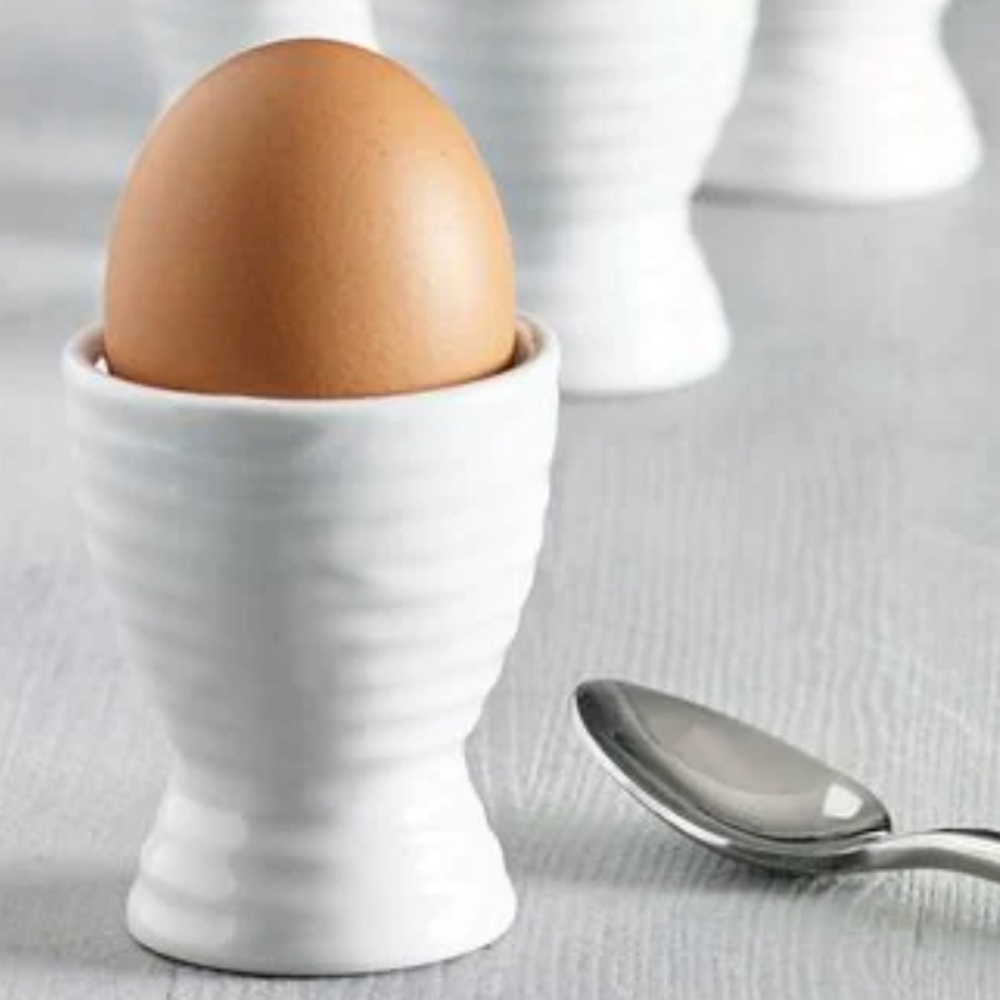 2 vintage Wedgwood egg cups serving porcelain - Picture 3 of 8
